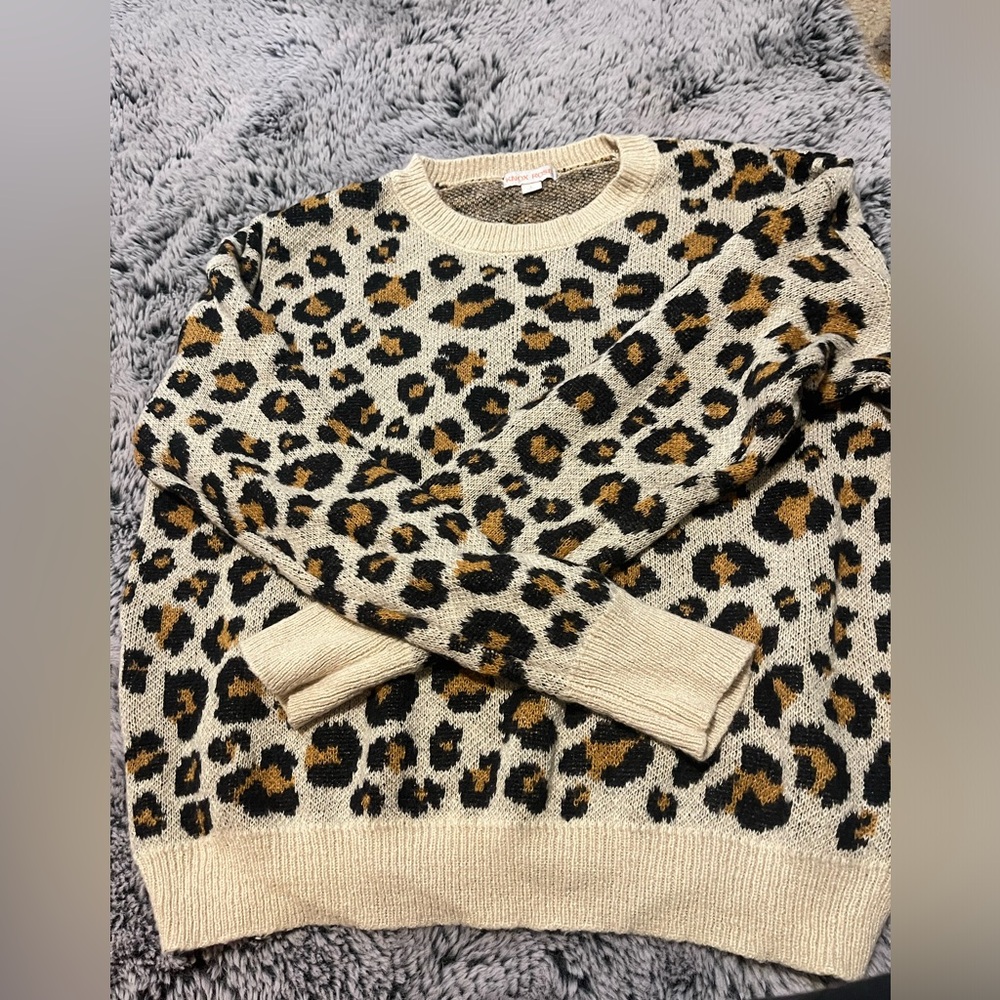 knox rose leapord sweater